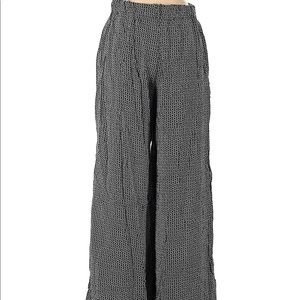 Brandy Melville Casual Flowy High Rise Pants